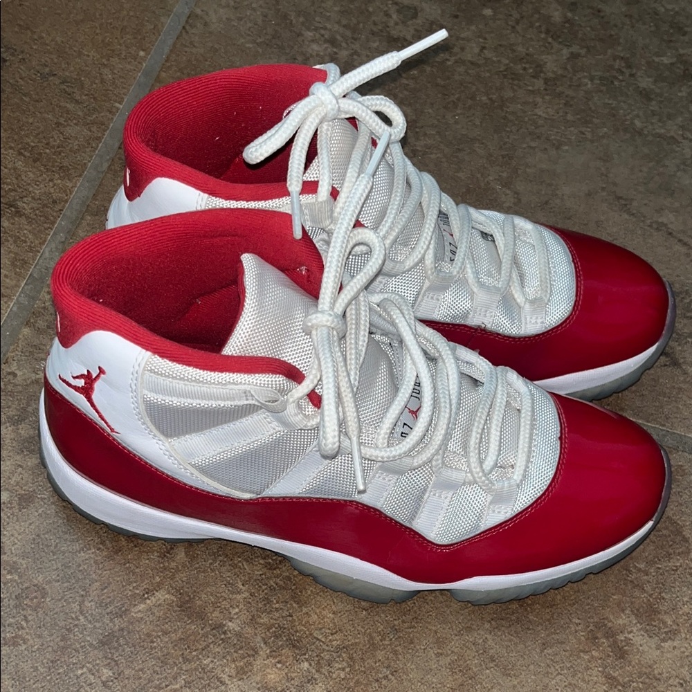 Air Jordan 11 Retro Cherry